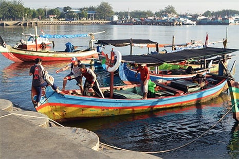 Indonesia fisherman who are benefitting from Satellite connectivity in Indonesia